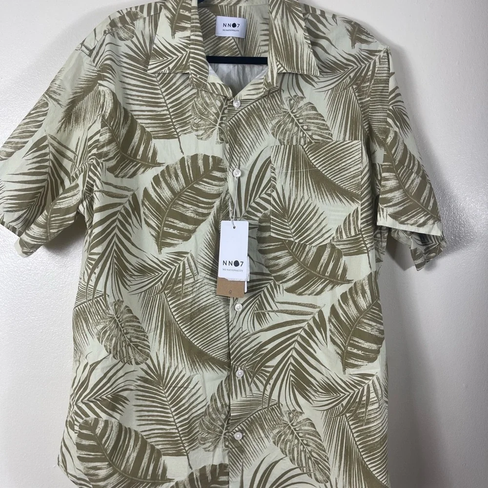 NNO7 No Nationality Button Up Gray ShortSleeve Men'Tropical Leaf Print Shirt XXL